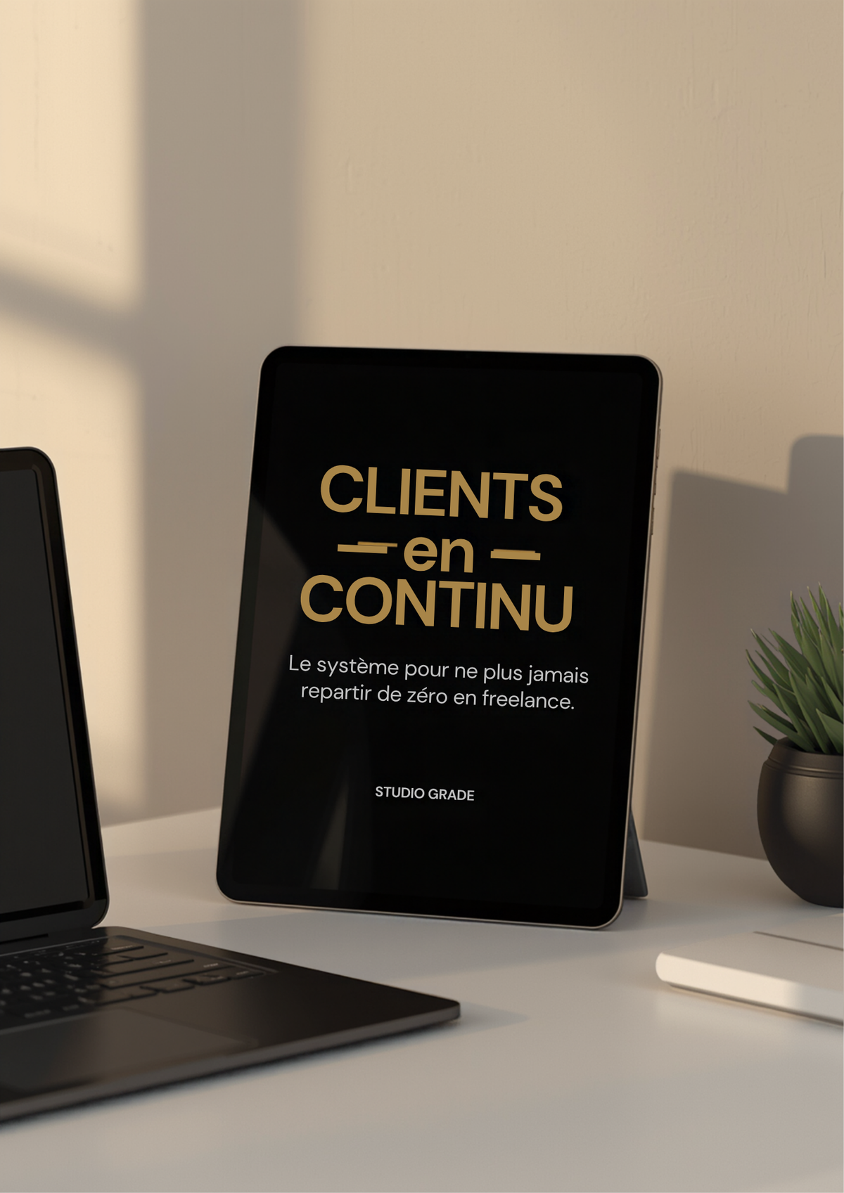 Mockup iPad Clients en Continu - style business noir et or